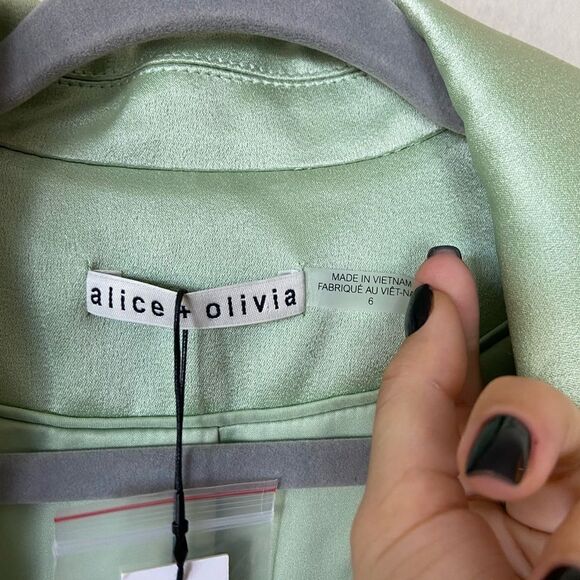 NWT Alice + Olivia Denny Satin Green Blazer Crepe Size 6 - Picture 13 of 15